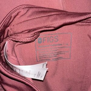 Figs Zamora joggers, size medium, mauve color